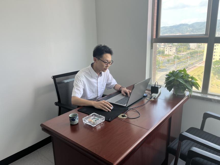 生逢其时、肩负重任 ——艺术系优秀毕业生崔一江