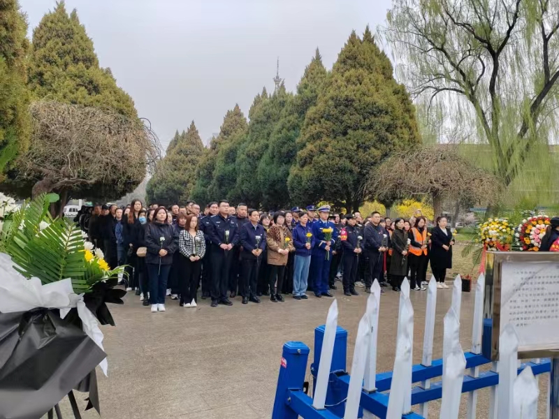 缅怀先烈忆初心  凝聚力量强党性